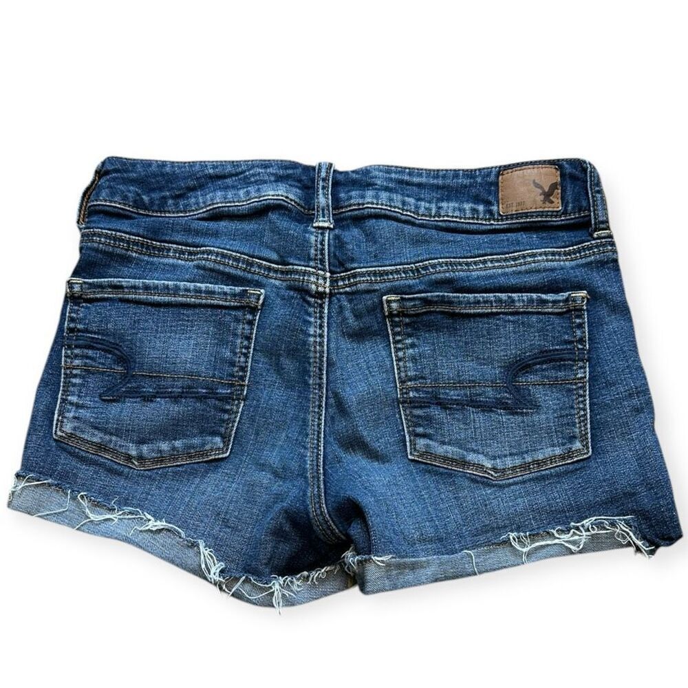 AMERICAN EAGLE Women's Medium Blue Wash Super Stretch Denim Shortie Cut Off Shor - Picture 2 of 5